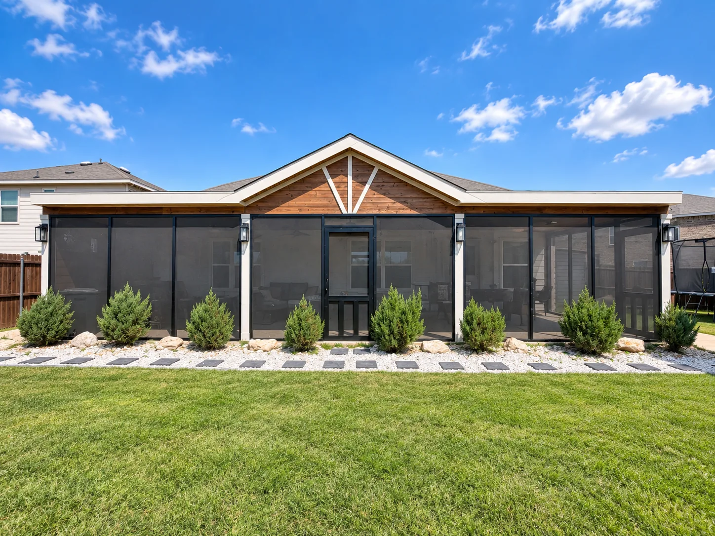 Residential screened patio